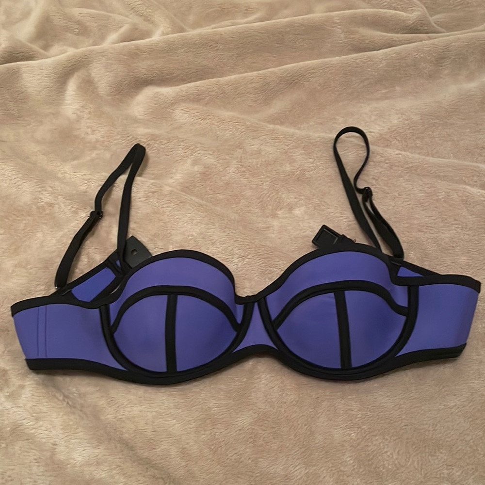 Triangl bikini top